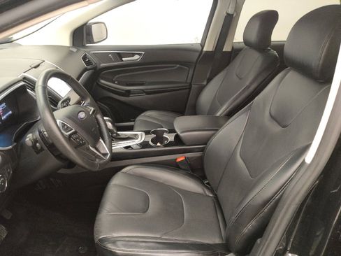 Used 2017 Ford Edge Titanium w/ Equipment Group 301A FWD image 17