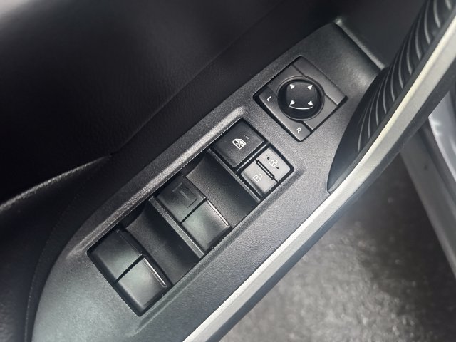 Used 2020 Toyota RAV4 XLE w/ Convenience Package AWD/4WD image 22