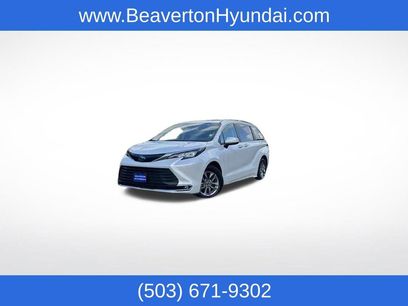 Used 2022 Toyota Sienna XLE