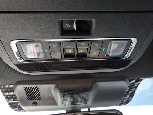 Used 2024 Ford F150 Lariat image 22