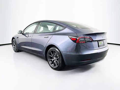 Used 2023 Tesla Model 3 Standard Range image 5