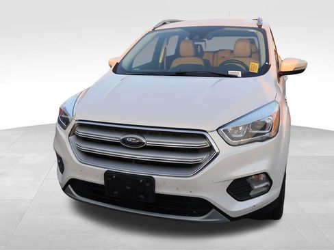 Used 2018 Ford Escape Titanium w/ Ford Safe & Smart Package AWD/4WD image 5