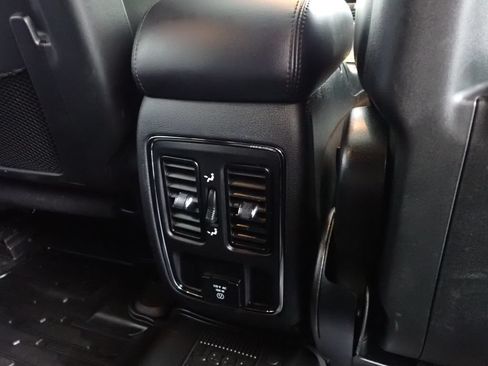 Used 2019 Jeep Grand Cherokee Altitude AWD/4WD image 37