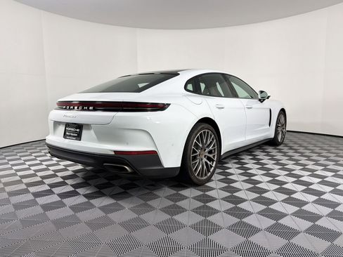 Certified 2024 Porsche Panamera image 9
