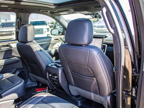 Used 2024 GMC Acadia Denali w/ Super Cruise Package image 19