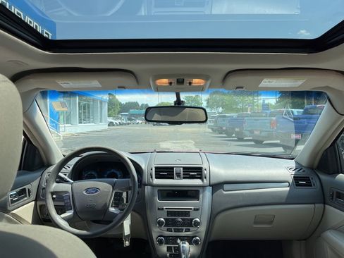 Used 2010 Ford Fusion SE FWD image 16