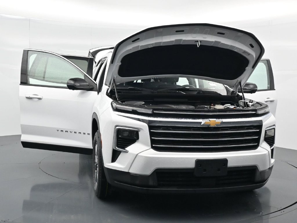 Used 2024 Chevrolet Traverse LT FWD image 36