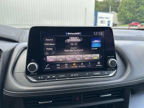 Used 2024 Nissan Rogue SV AWD/4WD image 14