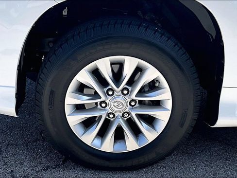 Used 2018 Lexus GX 460 Premium w/ Premium Package AWD/4WD image 10