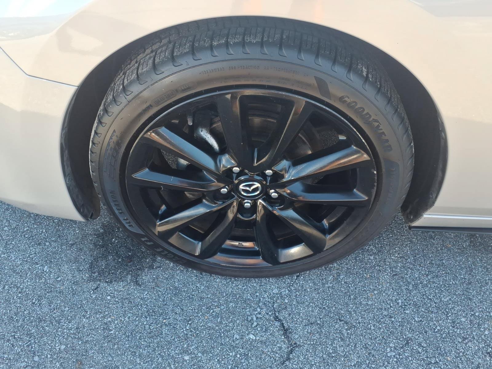 Used 2024 MAZDA MAZDA3 s FWD image 6