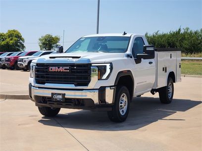 New 2024 GMC Sierra 2500 Pro w/ Convenience Package