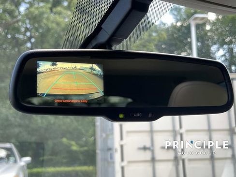 Used 2015 Lexus CT 200h FWD image 22