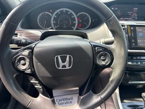 Used 2017 Honda Accord EX-L image 19