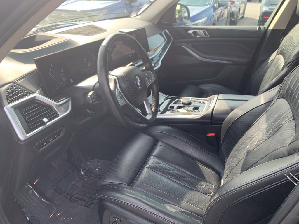 Used 2025 BMW X7 xDrive40i AWD/4WD image 15