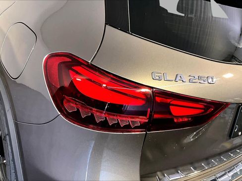New 2026 Mercedes-Benz GLA 250 4MATIC image 5