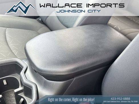 Used 2023 Toyota RAV4 XLE AWD/4WD image 19