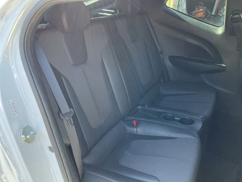 Used 2020 Hyundai Veloster Turbo image 21