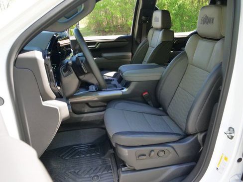 Used 2024 Chevrolet Silverado 1500 ZR2 w/ ZR2 Bison Edition image 3