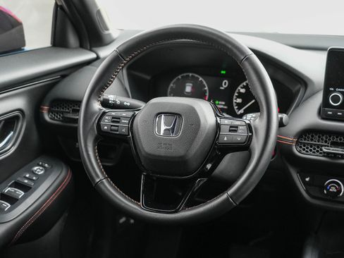 Used 2025 Honda HR-V Sport image 14