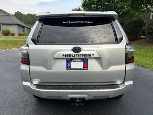 Used 2019 Toyota 4Runner SR5 Premium AWD/4WD image 18
