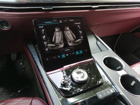 Used 2025 Cadillac Escalade Sport w/ LPO, ONYX Package image 18