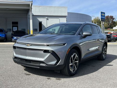 New 2026 Chevrolet Equinox EV LT AWD/4WD image 7