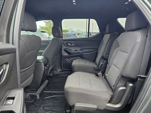 Used 2023 Chevrolet Traverse LT FWD image 22