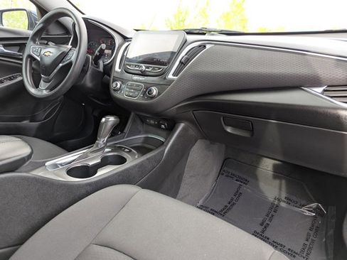 Used 2020 Chevrolet Malibu LT image 19