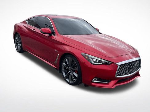 Used 2018 INFINITI Q60 Red Sport 400 w/ Pro Active Package image 5