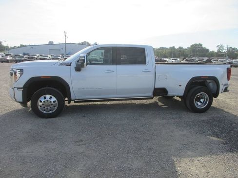 New 2026 GMC Sierra 3500 Denali AWD/4WD image 9
