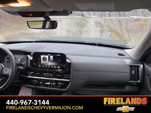 Used 2024 Nissan Pathfinder SL image 31