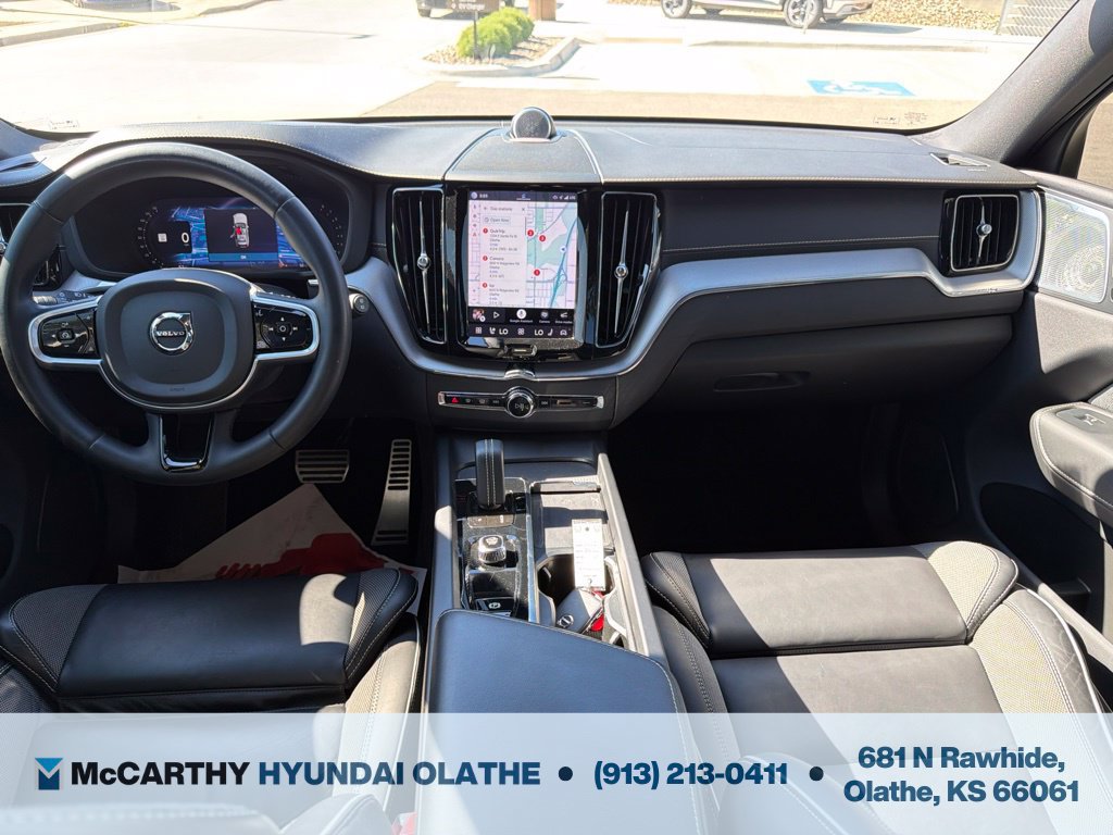 Used 2022 Volvo XC60 B6 R-Design w/ Advanced Package AWD/4WD image 3