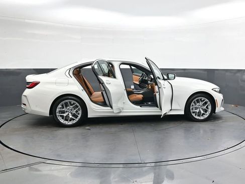 Used 2026 BMW 330i xDrive Sedan w/ Premium Package image 36