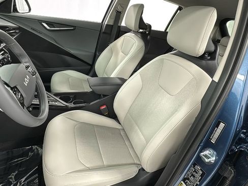 New 2025 Kia Niro EX Touring image 10
