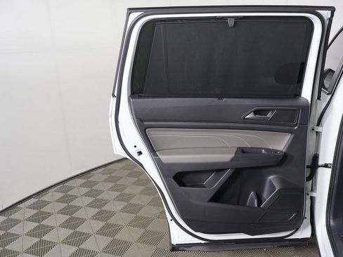 Used 2023 Volkswagen Atlas SE w/ Panoramic Sunroof Package AWD/4WD image 25