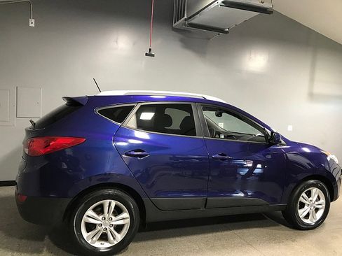 Used 2011 Hyundai Tucson GLS image 3