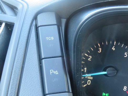 Used 2018 Ford Transit 150 XLT image 42