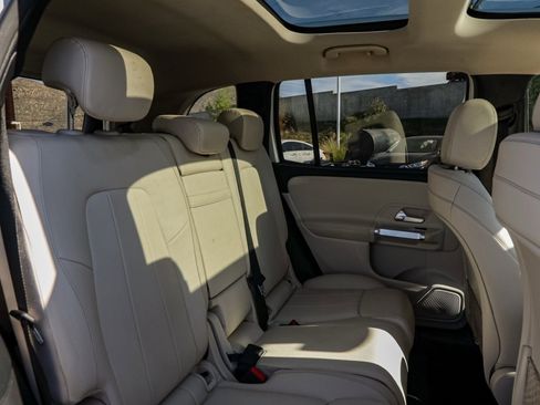 Used 2021 Mercedes-Benz GLB 250 image 22