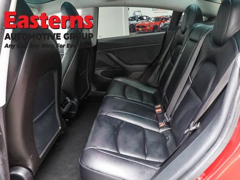Used 2020 Tesla Model 3 Standard Range RWD image 16