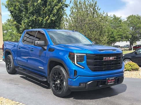 Used 2022 GMC Sierra 1500 Elevation RWD image 3