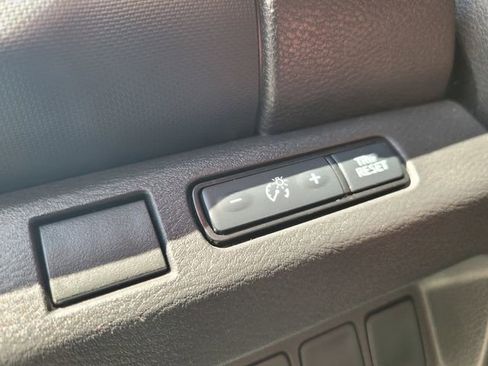 Certified 2023 Nissan Frontier SV RWD image 19
