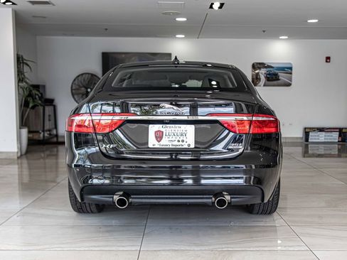 Used 2017 Jaguar XF Prestige AWD/4WD image 13
