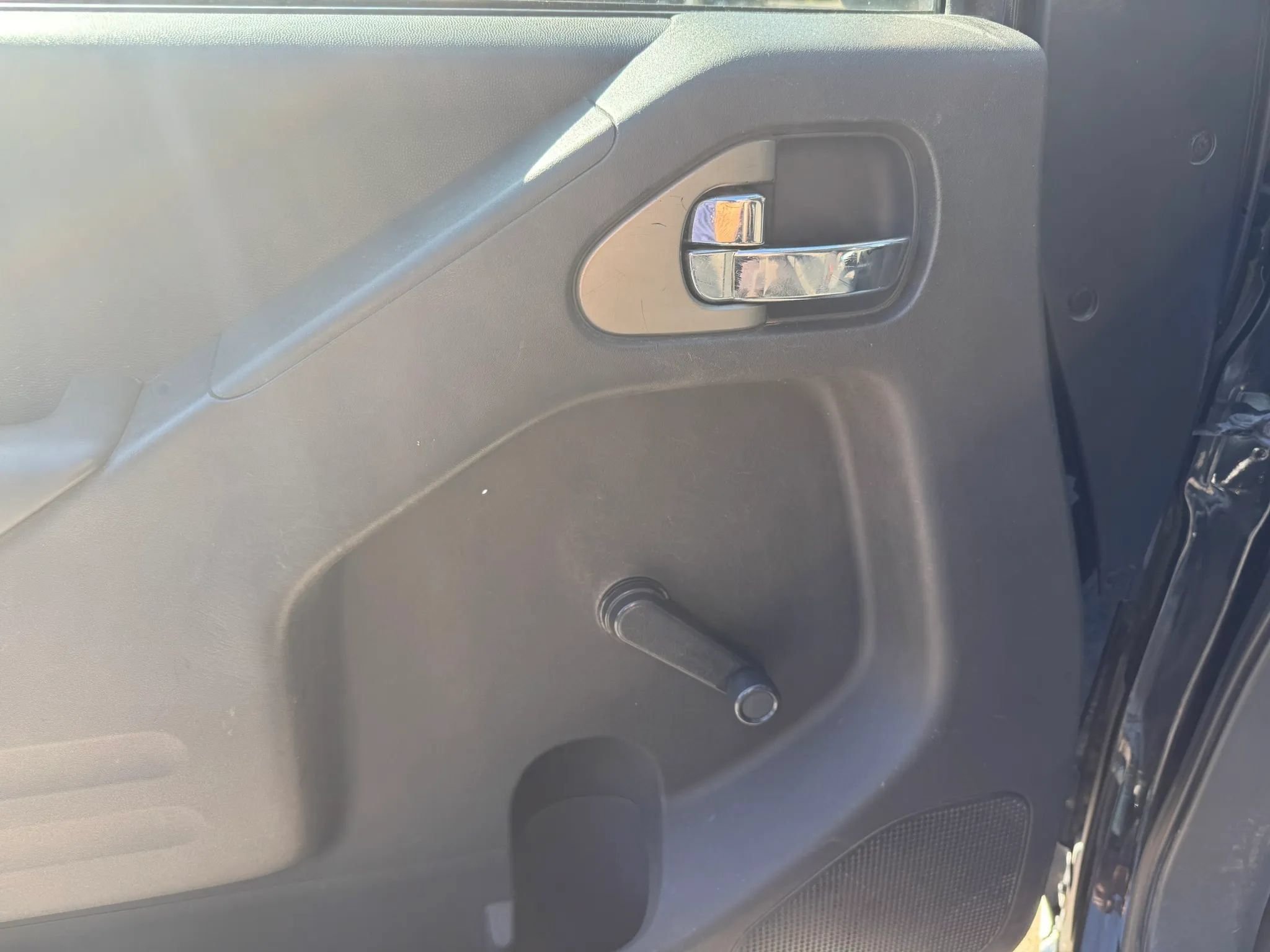 Used 2016 Nissan Frontier S RWD image 13