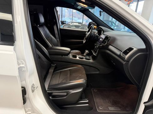 Used 2021 Jeep Grand Cherokee Laredo X image 63