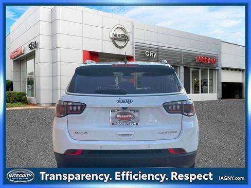 Used 2023 Jeep Compass Limited AWD/4WD image 7