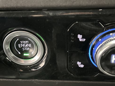 Used 2024 GMC Sierra 1500 SLT image 37