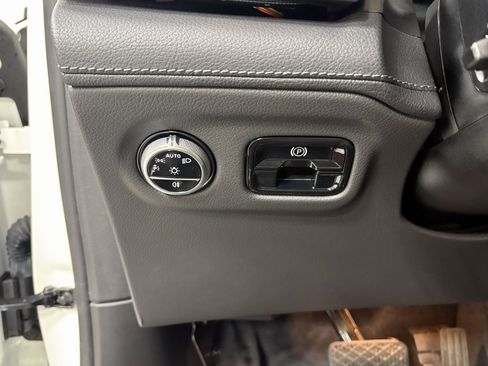 Used 2023 Mercedes-Benz EQE 350+ 4MATIC SUV w/ AMG Line Exterior Package image 10