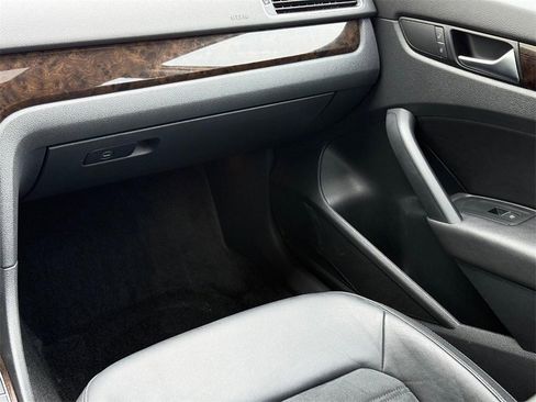 Used 2015 Volkswagen Passat 1.8T SEL Premium image 14