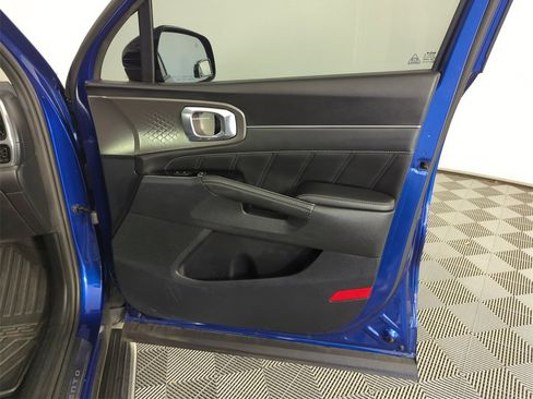 Used 2023 Kia Sorento SX image 36