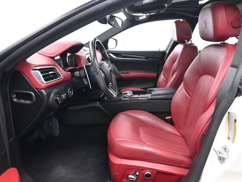 Used 2022 Maserati Ghibli Modena RWD image 27